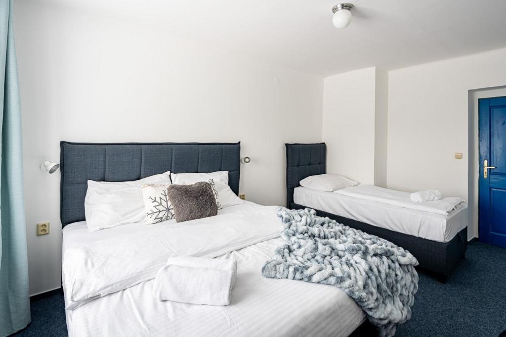 Prazska Bouda Hotel เปตส์ปอตสเนซโค ภายนอก รูปภาพ